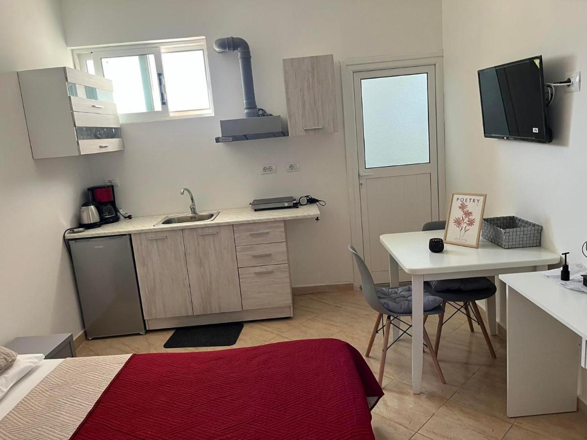 Mimoza Apartments Sarandë Exteriör bild