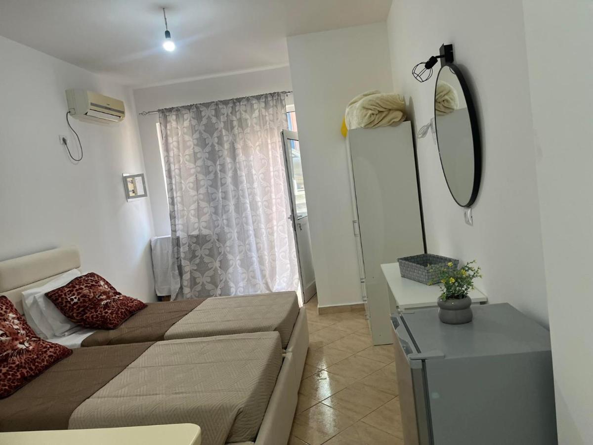 Mimoza Apartments Sarandë Exteriör bild